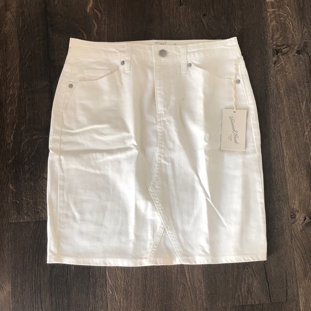 White denim skirt